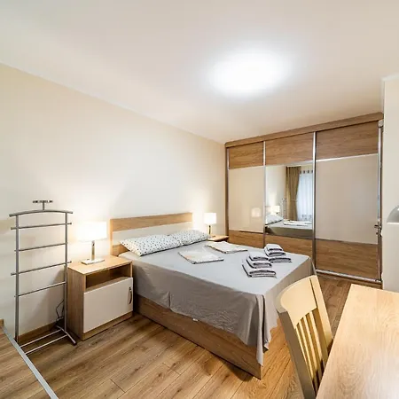 Chataldzha Flowers 2br With Free Parking *
